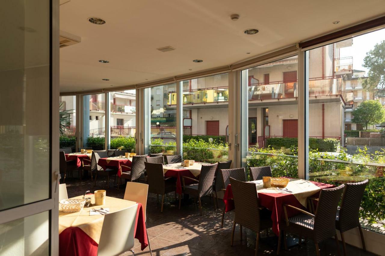 Hotel Sheila Lido di Jesolo Exterior foto
